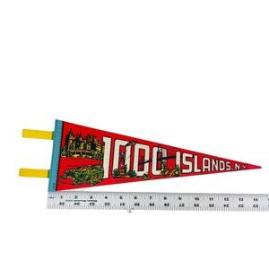 1000 Islands New York VINTAGE '70s Felt Pennant Devils Oven Intl Bridge Boldt